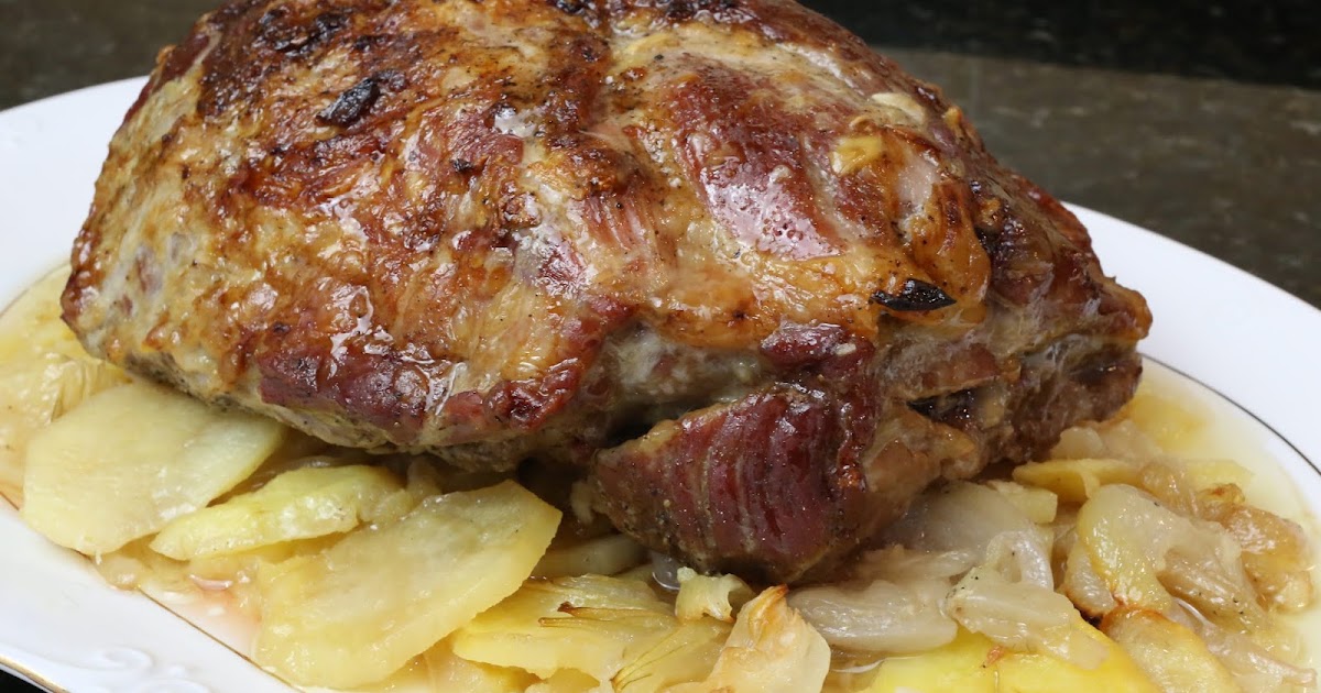 Cabezada asada lentamente con patatas y verduras